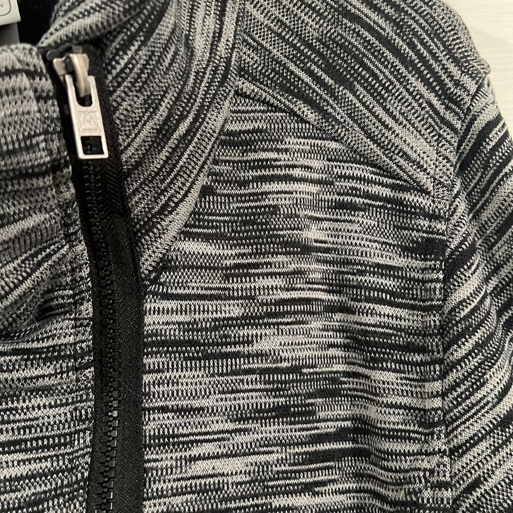 Stylish Lightweight Zip Up Jacket - image 4